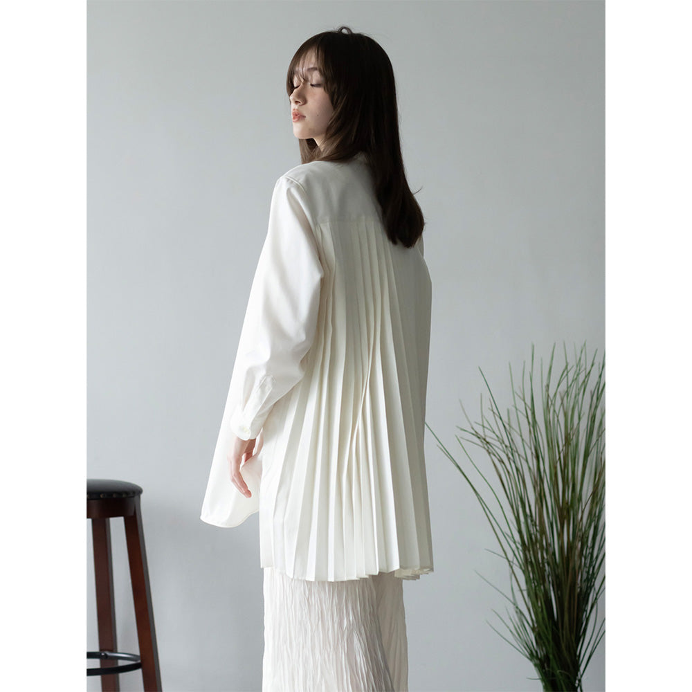 見返りプリーツロングシャツ｜オフホワイト